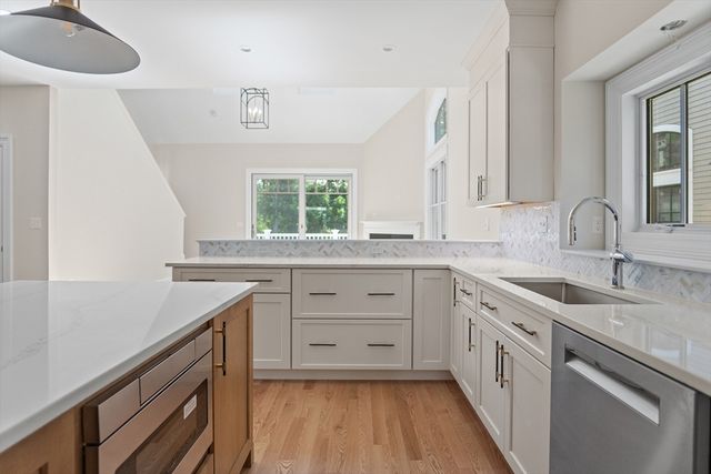 18 Talbot Lane 18, Reading, MA 01867