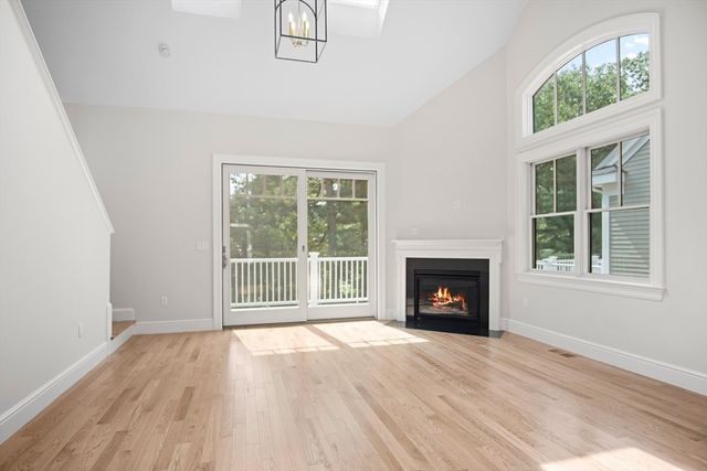 18 Talbot Lane 18, Reading, MA 01867