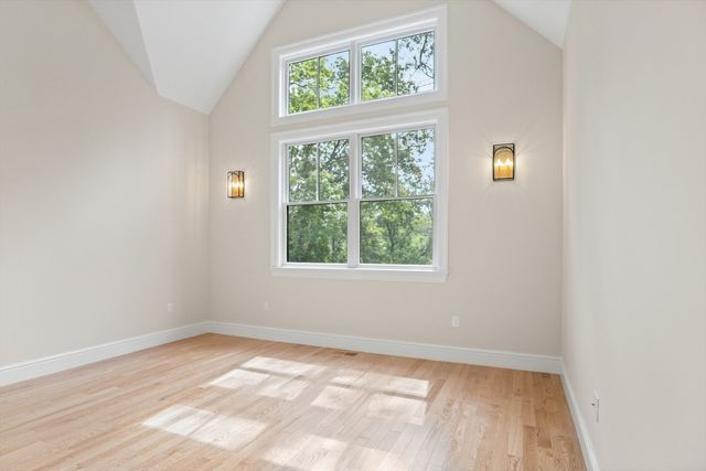 18 Talbot Lane 18, Reading, MA 01867