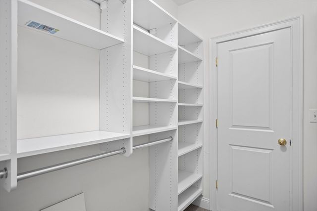 18 Talbot Lane 18, Reading, MA 01867