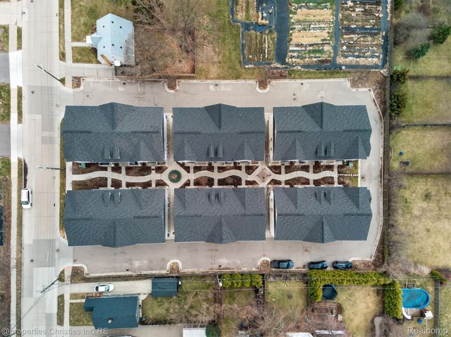 2683 Harvard Road, Berkley, MI 48072