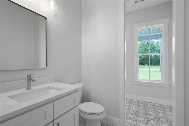 231 Salt Creek Way E, Brunswick, GA 31523