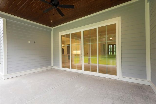 231 Salt Creek Way E, Brunswick, GA 31523