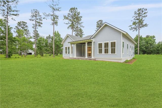 231 Salt Creek Way E, Brunswick, GA 31523