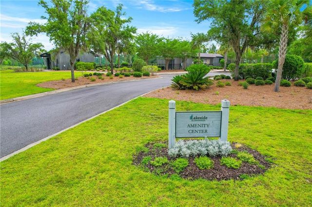 231 Salt Creek Way E, Brunswick, GA 31523