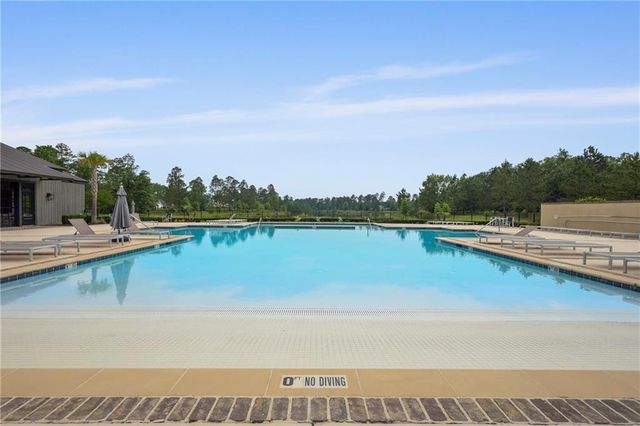 231 Salt Creek Way E, Brunswick, GA 31523