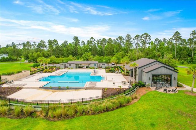231 Salt Creek Way E, Brunswick, GA 31523