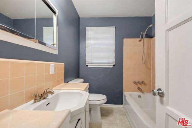 5122 W Avenue L10, Lancaster, CA 93536