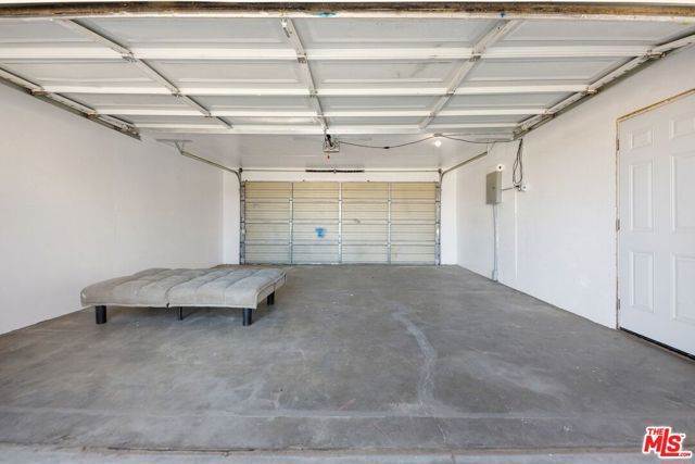 5122 W Avenue L10, Lancaster, CA 93536