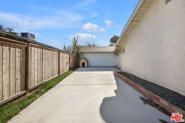 5122 W Avenue L10, Lancaster, CA 93536