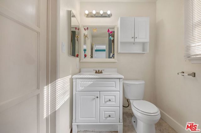 5122 W Avenue L10, Lancaster, CA 93536