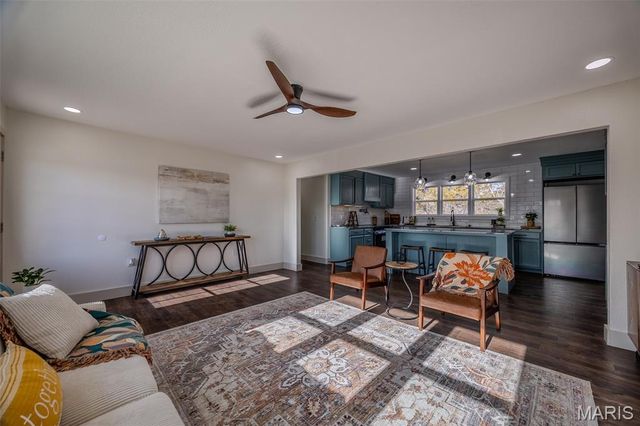 804 E Main Street, Richland, MO 65556