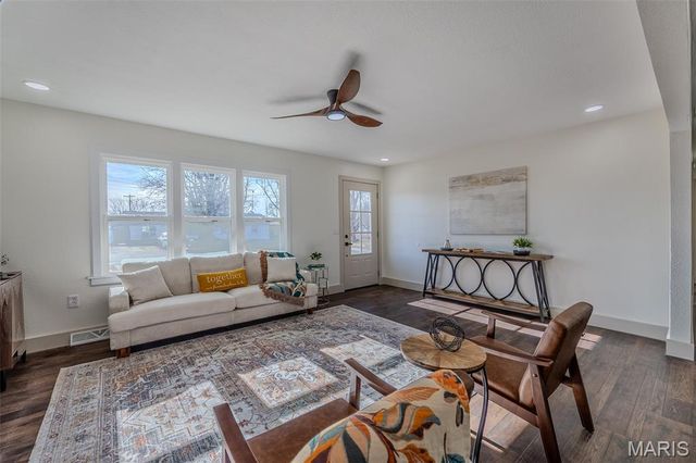 804 E Main Street, Richland, MO 65556