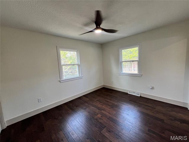 804 E Main Street, Richland, MO 65556