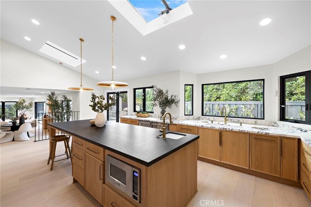 1700 Port Ashley, Newport Beach, CA 92660