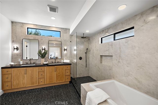 1700 Port Ashley, Newport Beach, CA 92660