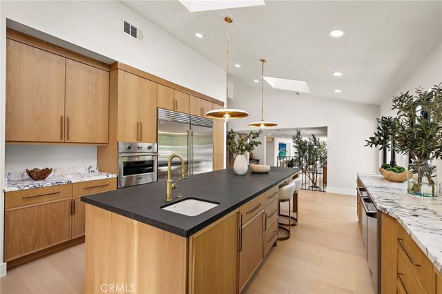 1700 Port Ashley, Newport Beach, CA 92660
