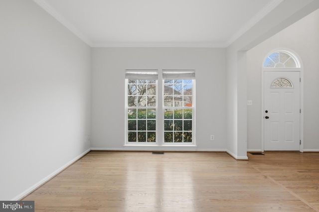 13217 KINNICUTT DR, Woodbridge, VA 22192