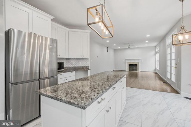 13217 KINNICUTT DR, Woodbridge, VA 22192