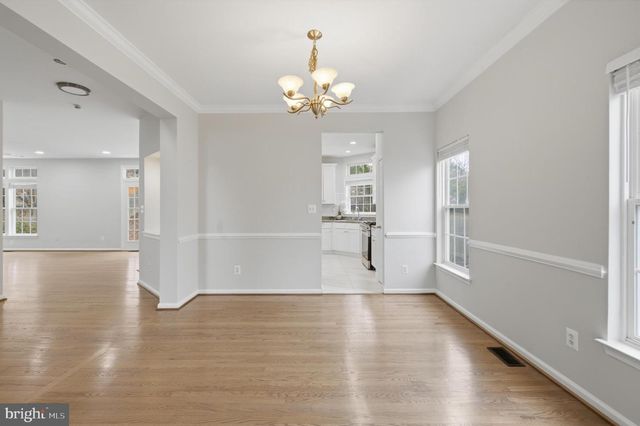 13217 KINNICUTT DR, Woodbridge, VA 22192