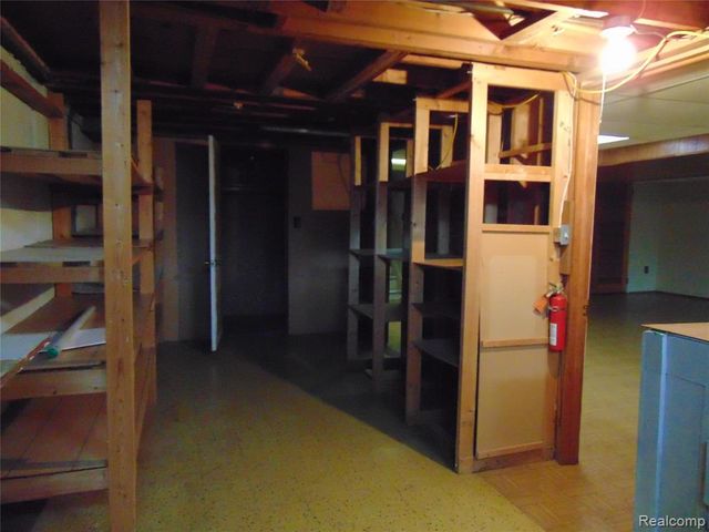 12237 Champaign Avenue, Warren, MI 48089