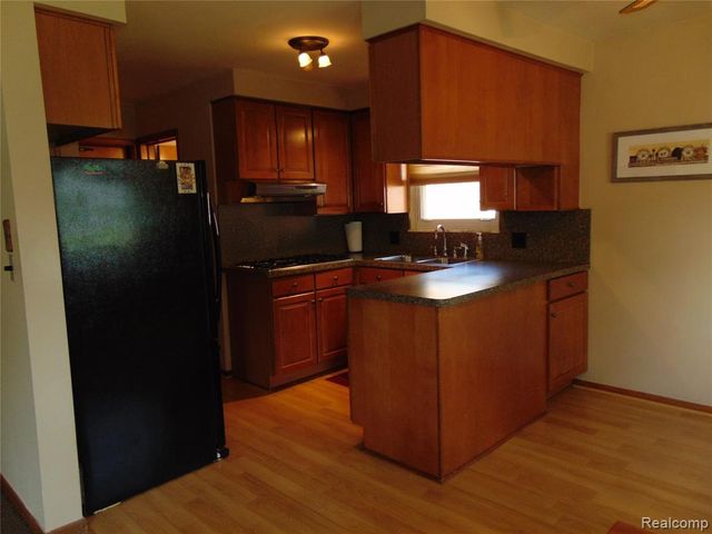 12237 Champaign Avenue, Warren, MI 48089