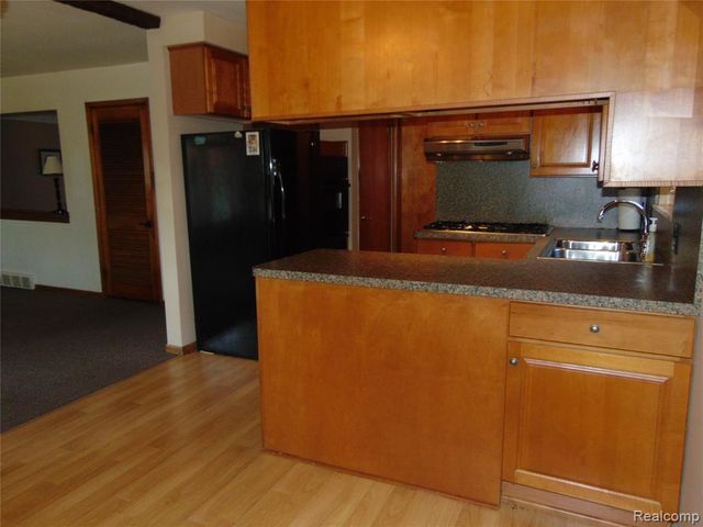 12237 Champaign Avenue, Warren, MI 48089