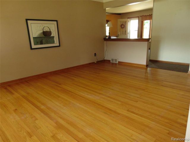 12237 Champaign Avenue, Warren, MI 48089