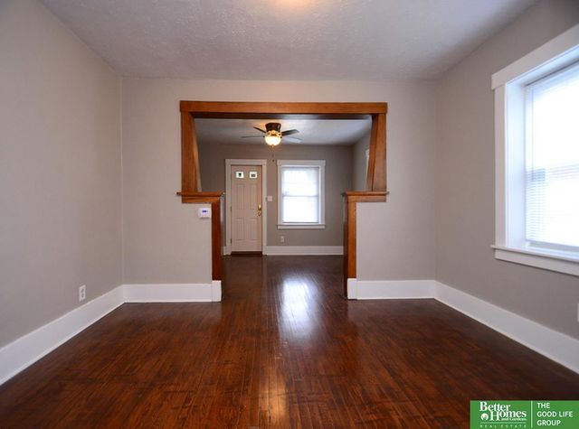 3155 jackson Street, Omaha, NE 68105