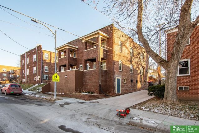 3155 jackson Street, Omaha, NE 68105