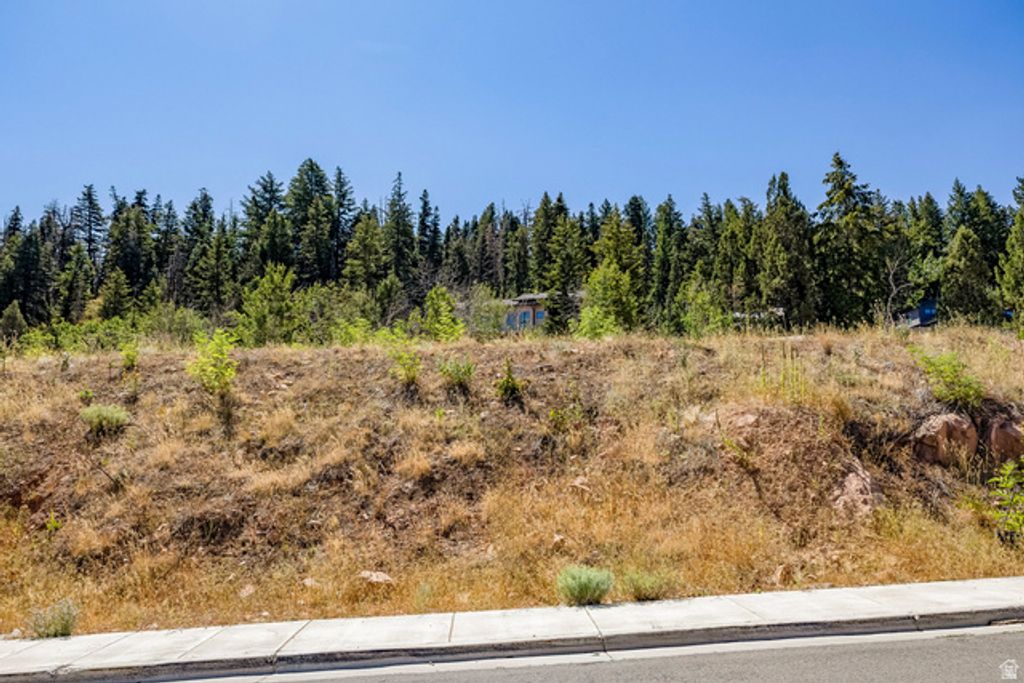 Image 28 of property listing at 4033 W DISCOVERY WAY #323, Park City, UT 84098