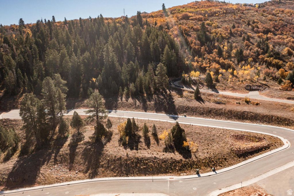 Image 31 of property listing at 4033 W DISCOVERY WAY #323, Park City, UT 84098