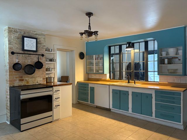 342 62nd Street, South Haven, MI 49090