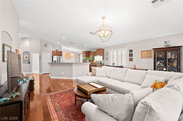8156 Waltons Mill Court, Las Vegas, NV 89131