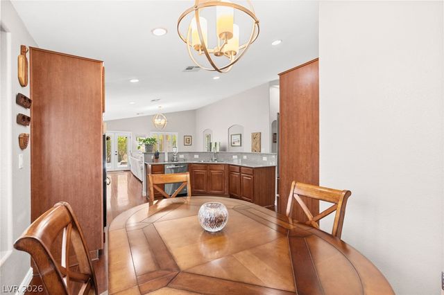 8156 Waltons Mill Court, Las Vegas, NV 89131