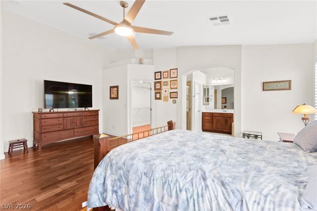 8156 Waltons Mill Court, Las Vegas, NV 89131