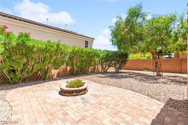 8156 Waltons Mill Court, Las Vegas, NV 89131
