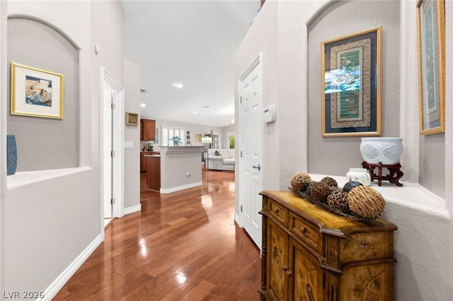 8156 Waltons Mill Court, Las Vegas, NV 89131