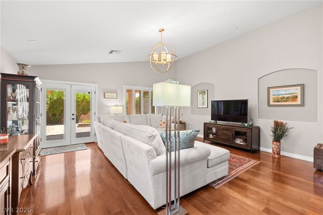 8156 Waltons Mill Court, Las Vegas, NV 89131