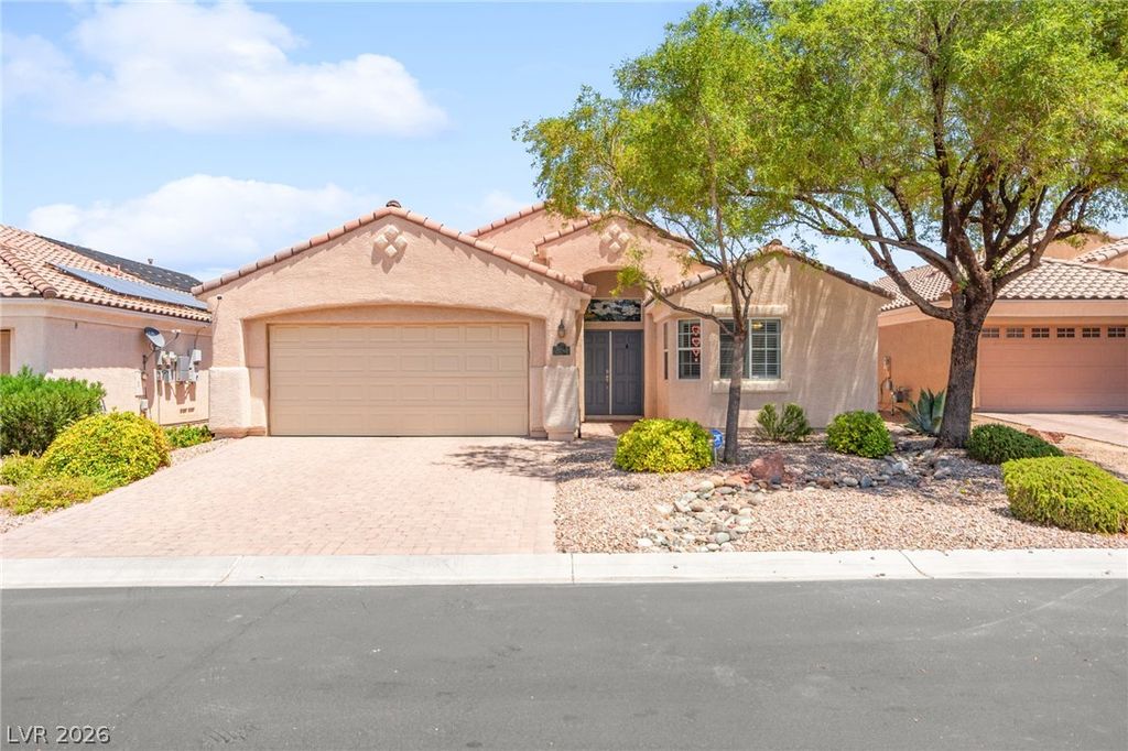 8156 Waltons Mill Court, Las Vegas, NV 89131