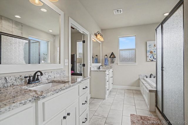 7004 E 124th Place S, Bixby, OK 74008