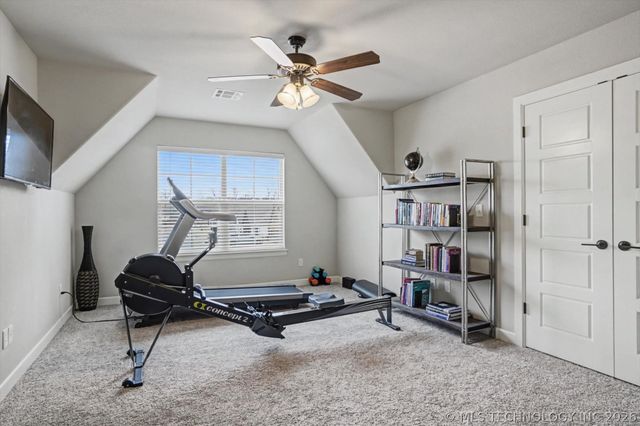 7004 E 124th Place S, Bixby, OK 74008