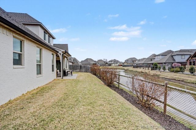 7004 E 124th Place S, Bixby, OK 74008