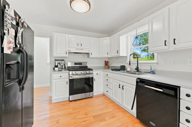 11975 W State Road 120 Road, Middlebury, IN 46540