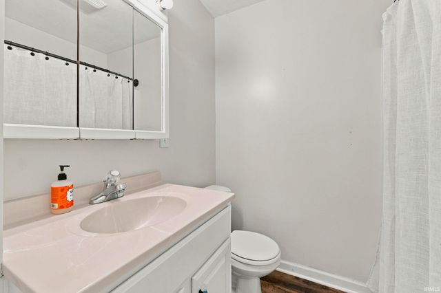 11975 W State Road 120 Road, Middlebury, IN 46540