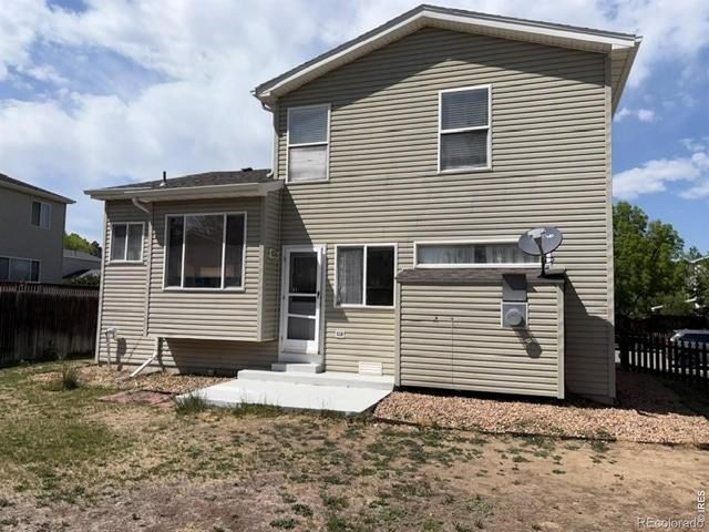 1104 Fall River Circle, Longmont, CO 80504