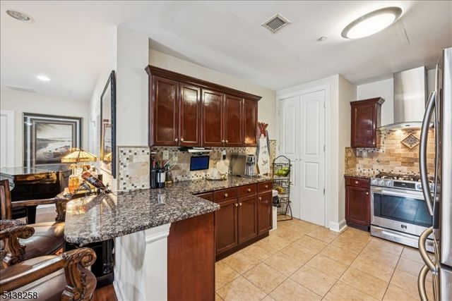 445 Van Houten Ave 101, Passaic City, NJ 07055