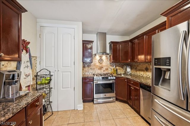 445 Van Houten Ave 101, Passaic City, NJ 07055