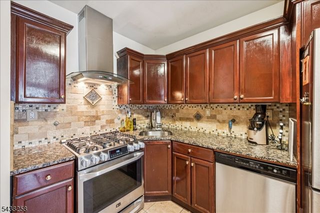 445 Van Houten Ave 101, Passaic City, NJ 07055
