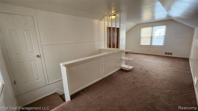 49 E Fairmount Avenue, Pontiac, MI 48340